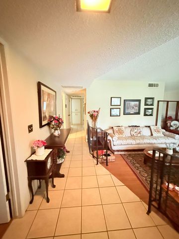 732 W Grand Avenue, Porterville, CA 93257