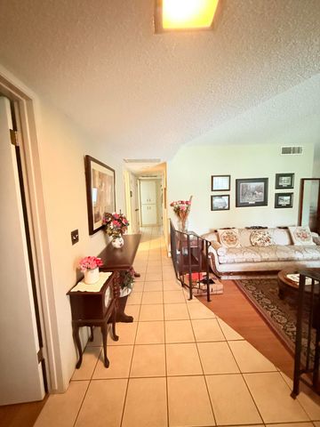 732 W Grand Avenue, Porterville, CA 93257