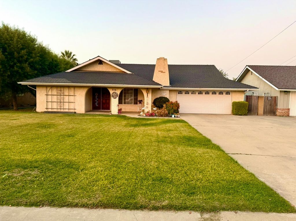 732 W Grand Avenue, Porterville, CA 93257