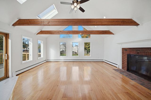 49 Vernon St, Haverhill, MA 01835
