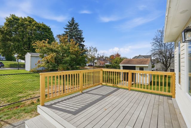 49 Vernon St, Haverhill, MA 01835