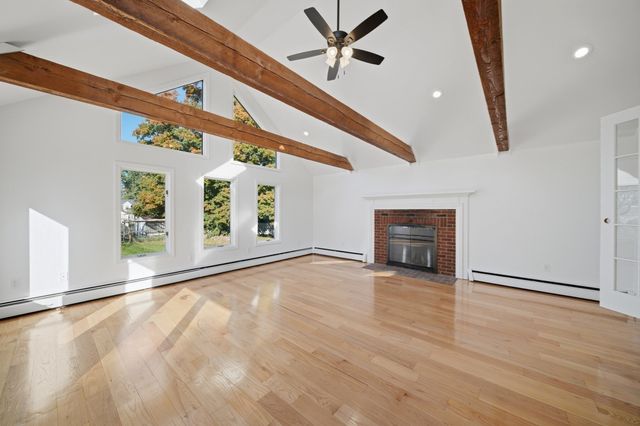 49 Vernon St, Haverhill, MA 01835