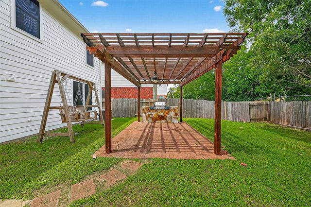 16602 Pademelon Drive, Sugar Land, TX 77498