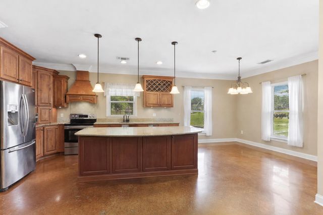 160 Samantha Dr, Thibodaux, LA 70301