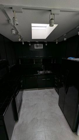 425 Bradshaw Lane 63, Palm Springs, CA 92262