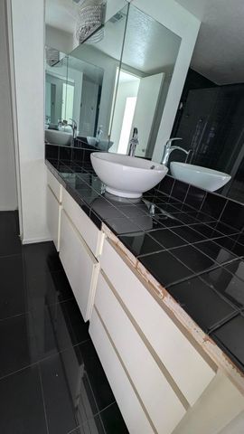 425 Bradshaw Lane 63, Palm Springs, CA 92262