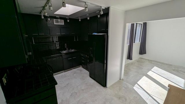 425 Bradshaw Lane 63, Palm Springs, CA 92262