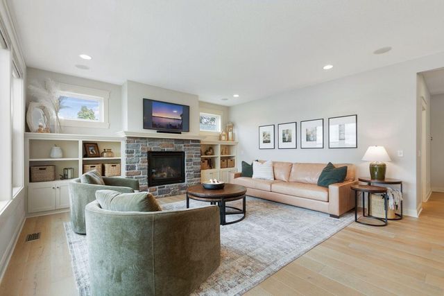 5344 Candy Cove Trail SE, Prior Lake, MN 55372