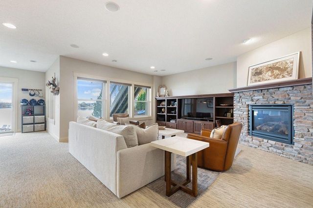 5344 Candy Cove Trail SE, Prior Lake, MN 55372