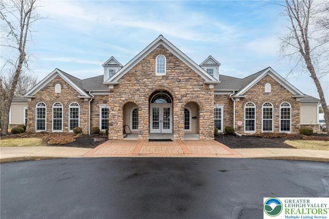 8428 Saylor Court, Upper Macungie Twp, PA 18031