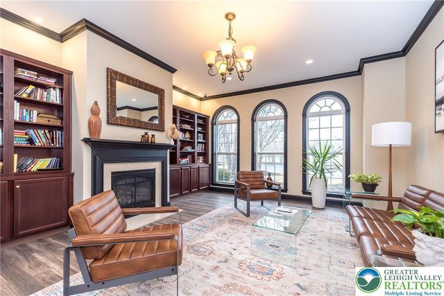 8428 Saylor Court, Upper Macungie Twp, PA 18031