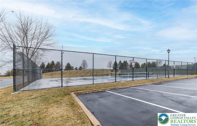 8428 Saylor Court, Upper Macungie Twp, PA 18031