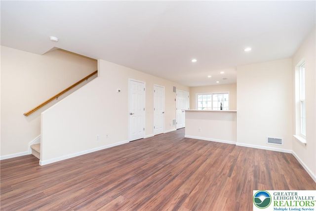 8428 Saylor Court, Upper Macungie Twp, PA 18031