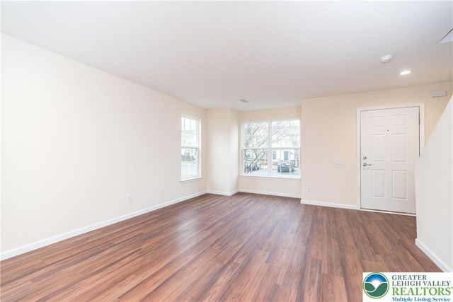 8428 Saylor Court, Upper Macungie Twp, PA 18031