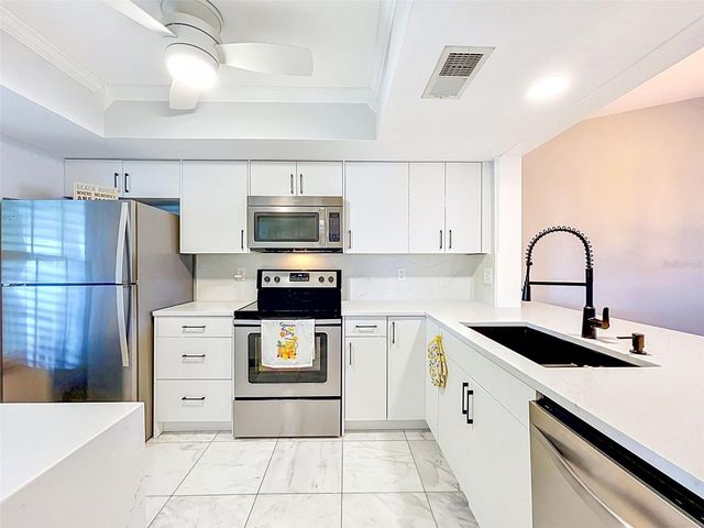 460 S PAULA DR 107, Dunedin, FL 34698