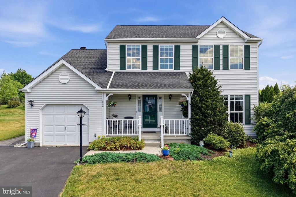 504 ASH CT, Telford, PA 18969