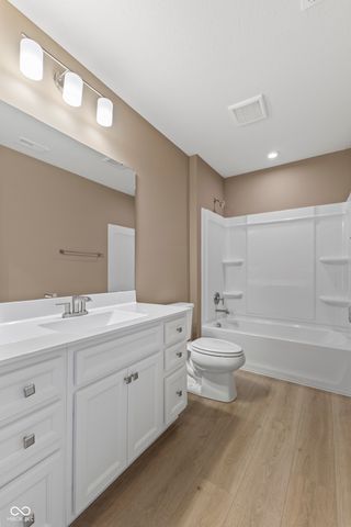 213 McNair Road, Whiteland, IN 46184