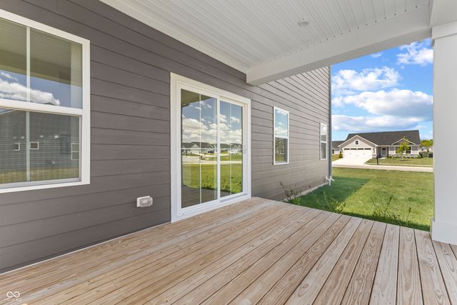 213 McNair Road, Whiteland, IN 46184