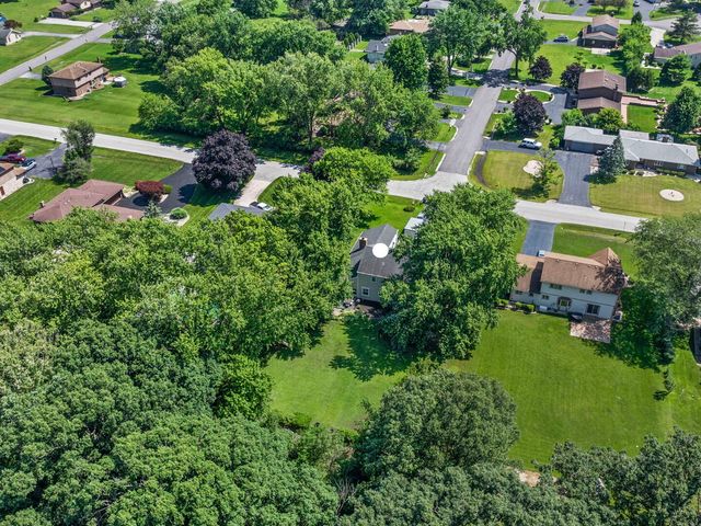 2938 E Poplar Lane, Crete, IL 60417