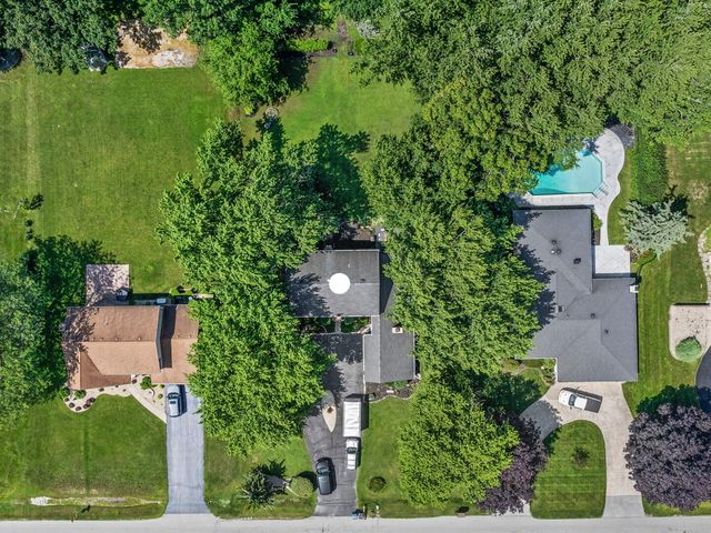 2938 E Poplar Lane, Crete, IL 60417