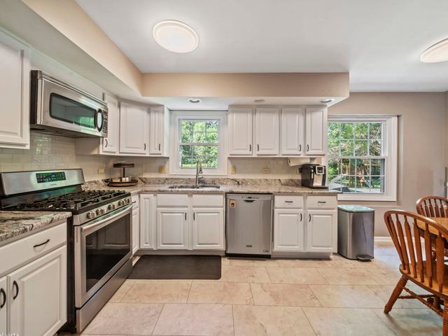 2938 E Poplar Lane, Crete, IL 60417
