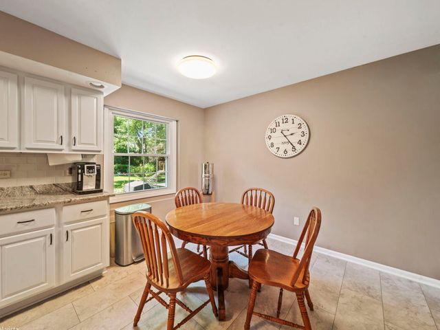 2938 E Poplar Lane, Crete, IL 60417