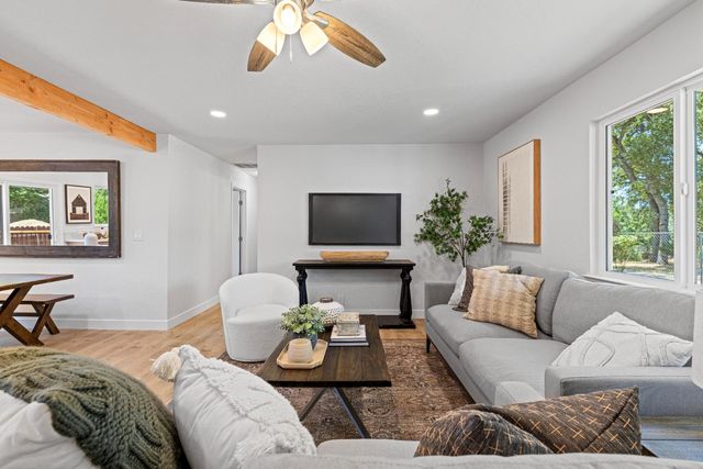 382 Jane Dr, Placerville, CA 95667