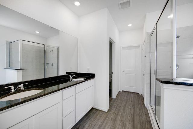 126 Daylight Crest Drive, Crosby, TX 77532