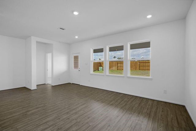 126 Daylight Crest Drive, Crosby, TX 77532