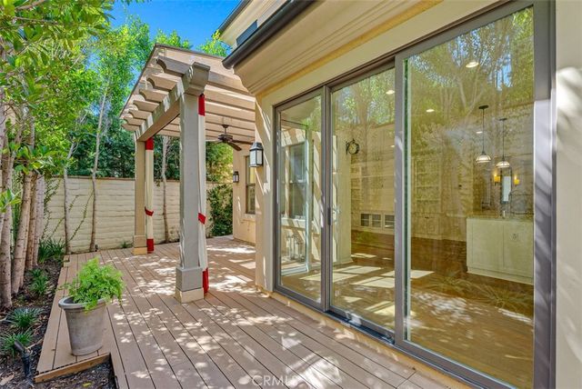 104 Working, Irvine, CA 92602