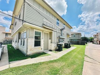 2216 Creekside LN D, Georgetown, TX 78626