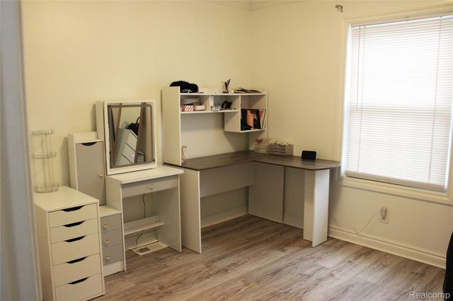 38568 Capetown Court, Clinton Charter Township, MI 48038