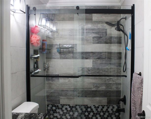 38568 Capetown Court, Clinton Charter Township, MI 48038