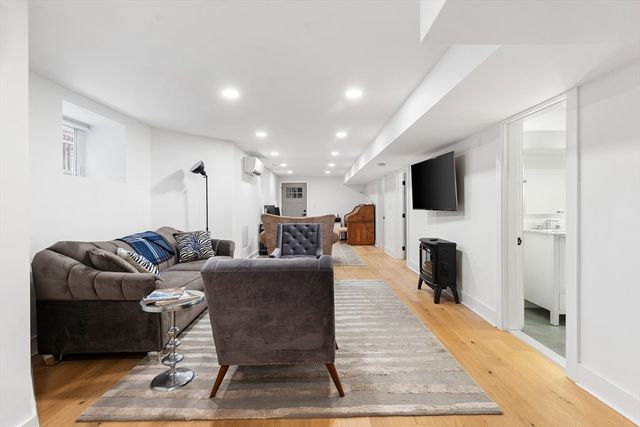 161 Lowell St 1, Somerville, MA 02143