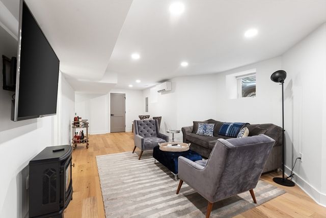 161 Lowell St 1, Somerville, MA 02143