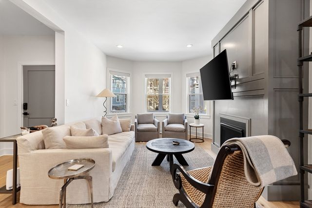 161 Lowell St 1, Somerville, MA 02143