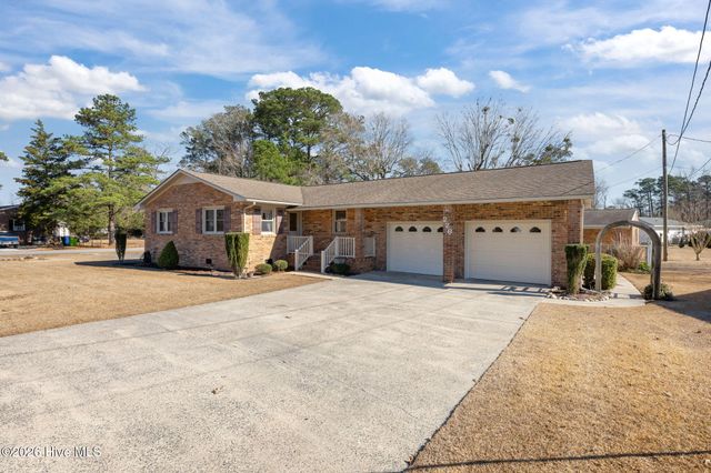 226 Hollywood Boulevard, Havelock, NC 28532