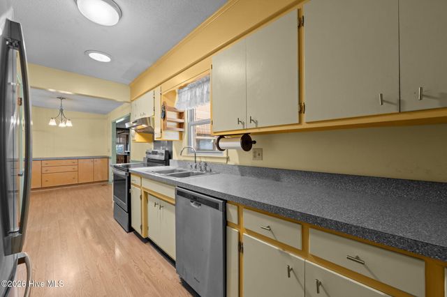 226 Hollywood Boulevard, Havelock, NC 28532