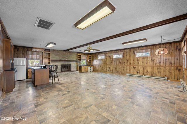 226 Hollywood Boulevard, Havelock, NC 28532