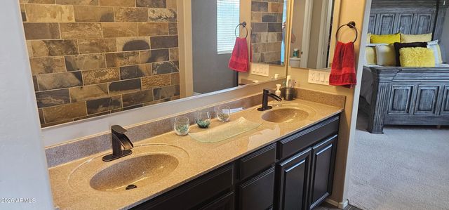 12209 W DAVIS Lane, Avondale, AZ 85323