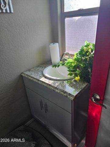 12209 W DAVIS Lane, Avondale, AZ 85323