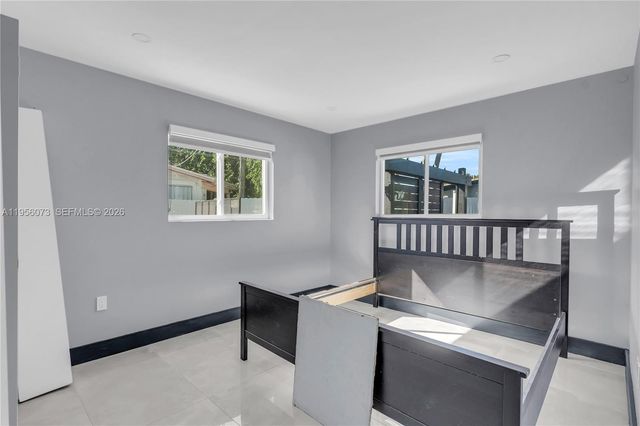 500 SW 64th Pkwy, Pembroke Pines, FL 33023