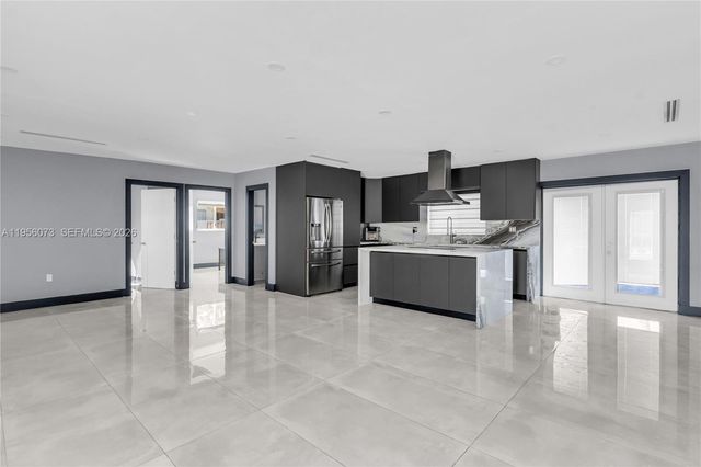 500 SW 64th Pkwy, Pembroke Pines, FL 33023