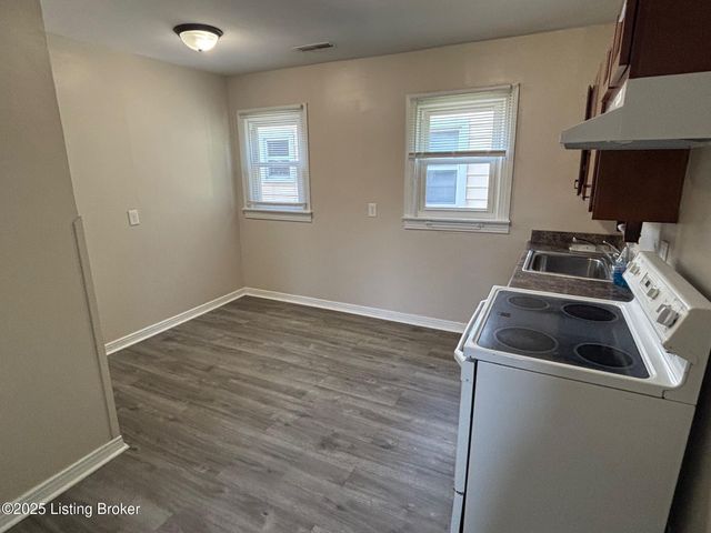 136 E Harrison Ave 2, Clarksville, IN 47129