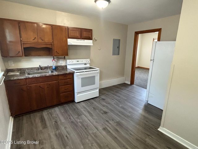 136 E Harrison Ave 2, Clarksville, IN 47129