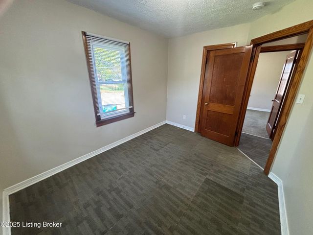 136 E Harrison Ave 2, Clarksville, IN 47129