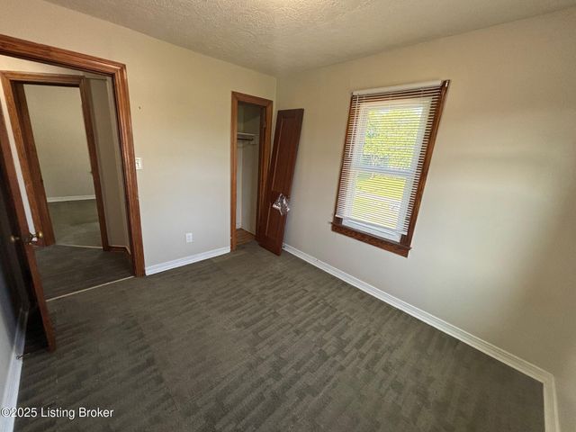 136 E Harrison Ave 2, Clarksville, IN 47129