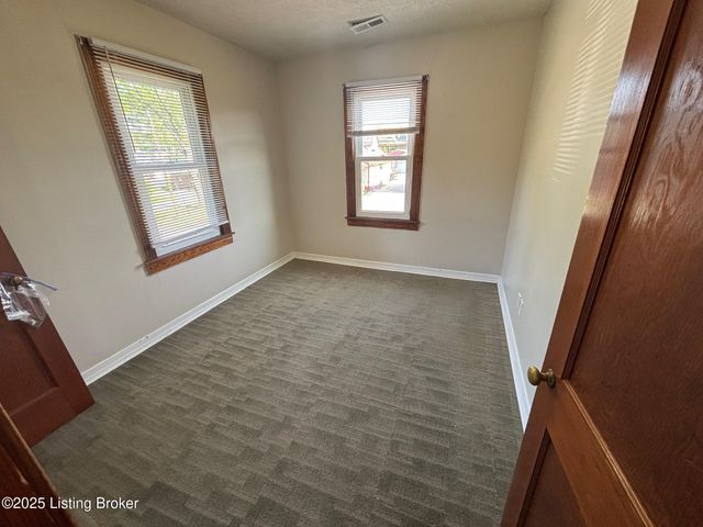136 E Harrison Ave 2, Clarksville, IN 47129