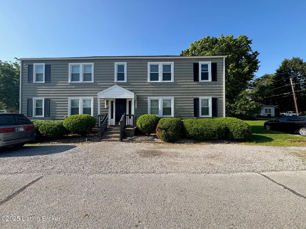136 E Harrison Ave 2, Clarksville, IN 47129