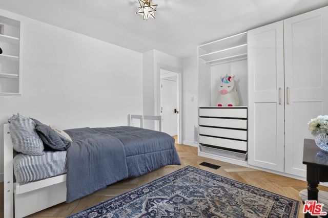 5121 Morella Avenue, Valley Village, CA 91607